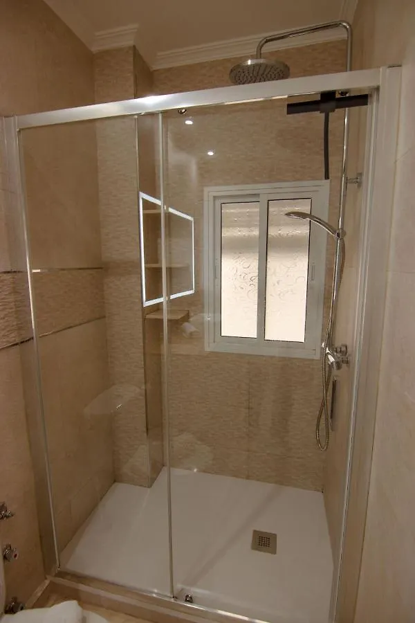 Rentalsevilla Centrico Apartamento Junto Al Guadalquivir Con Parking Coche Mediano Apartment